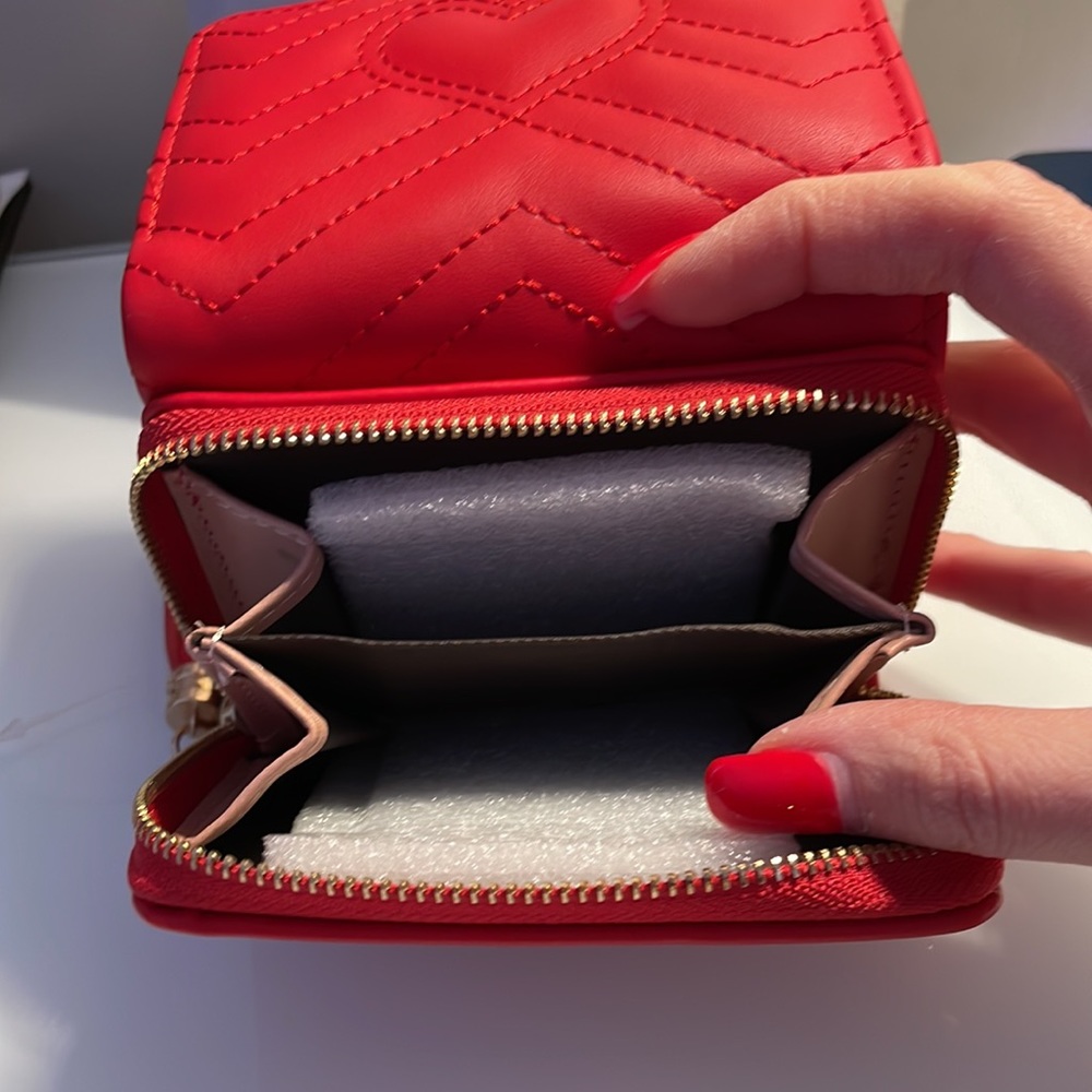 Red wallet - Picture 7 of 7